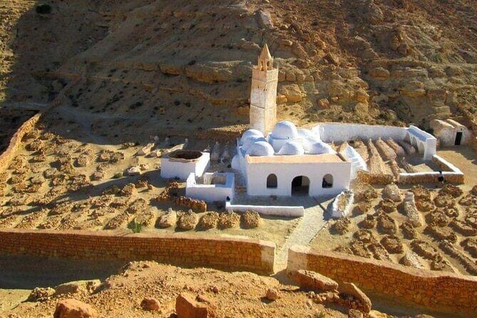 Discovery tour of Southern Tunisia - Day 2 at Matmata’s Troglodyte Homes: Cave Houses With Admission Included