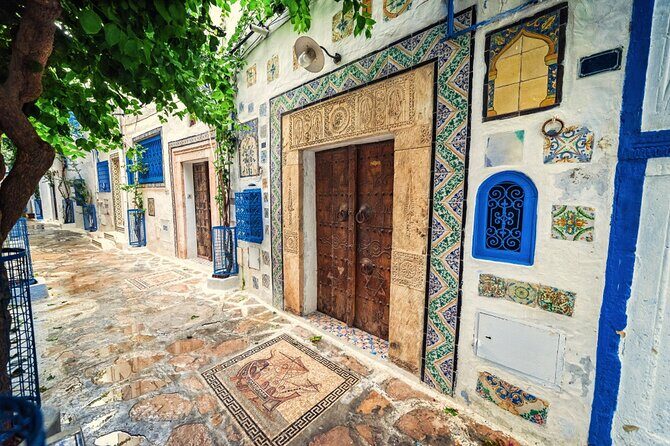 Exploring the Cultural Gems of Sidi Bou Said - The bomboloni and mint tea break: the small cost that feels like a win