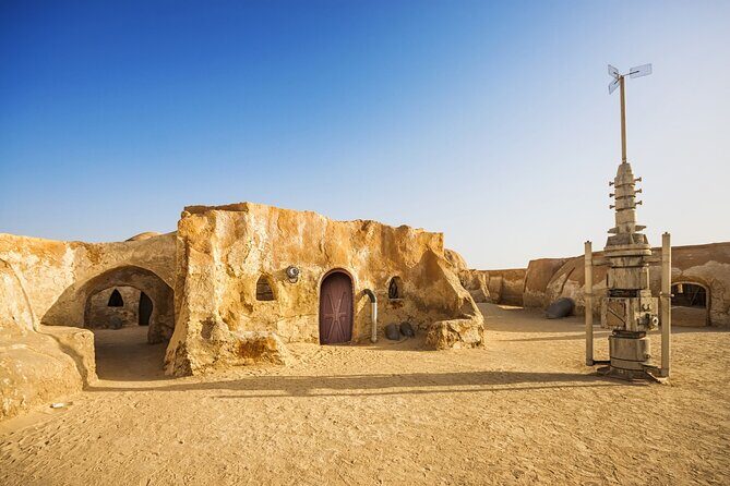 Half Day Star Wars Film Set Locations Private Tour from Tozeur - Decor Star Wars Tunisia and Mos Espa: Streets, Props, and Yardangs for the Big Fight